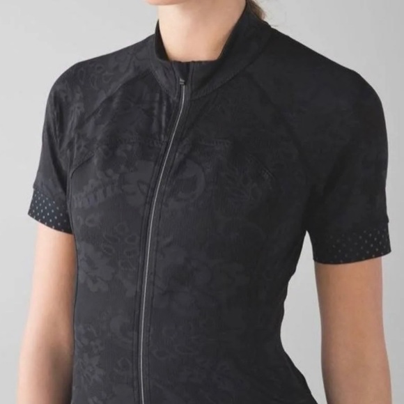 Lululemon Leader of the Pack Cycling Jersey Black - Picture 3 of 15